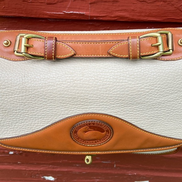 Dooney & Bourke Vintage Bone & British Tan Leather Carrier Shoulder Bag - Picture 5 of 16